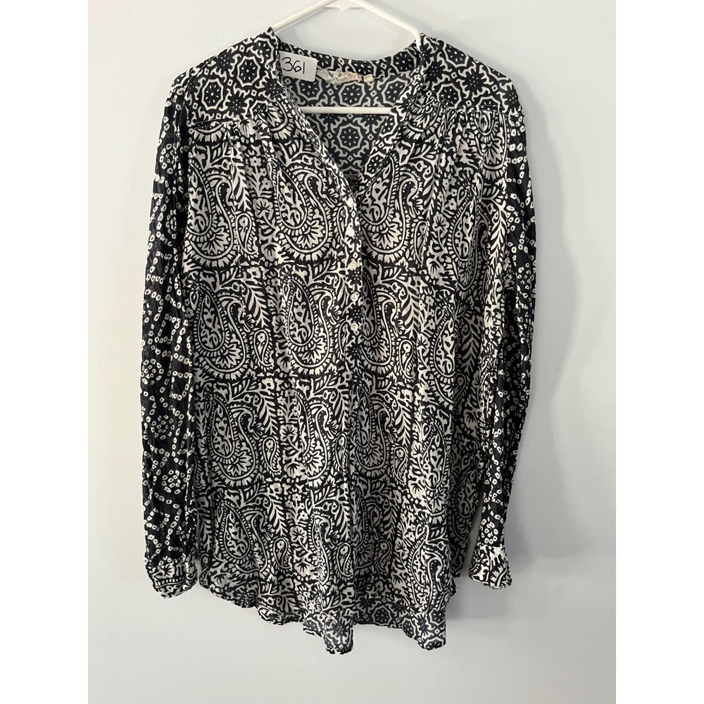 Adorable Dolma Womens XL navy & Wht Paisley Geometric Mixed Button Down Blouse